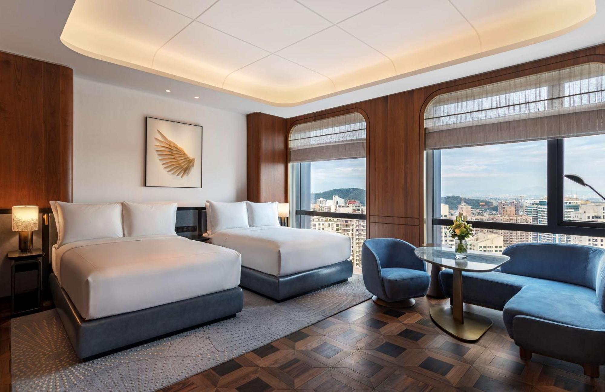 Deluxe Queen Room with Two Queen Beds